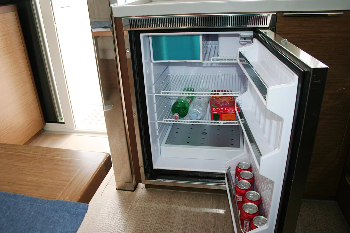 Lagoon 40 - 4 + 2 cab (Wera of Sweden)  - 15