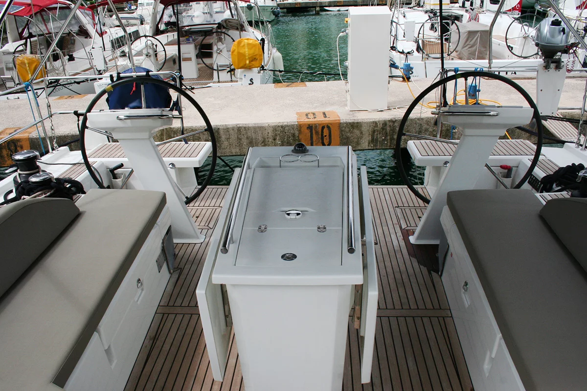 Oceanis 51.1 - 5 + 1 cab. (Amallo)  - 7