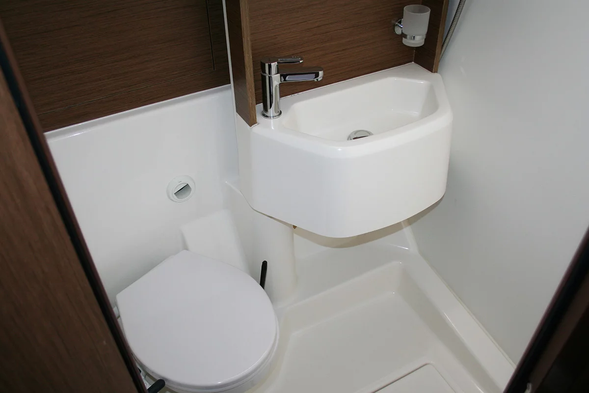 Oceanis 51.1 - 5 + 1 cab. (Amallo)  - 21