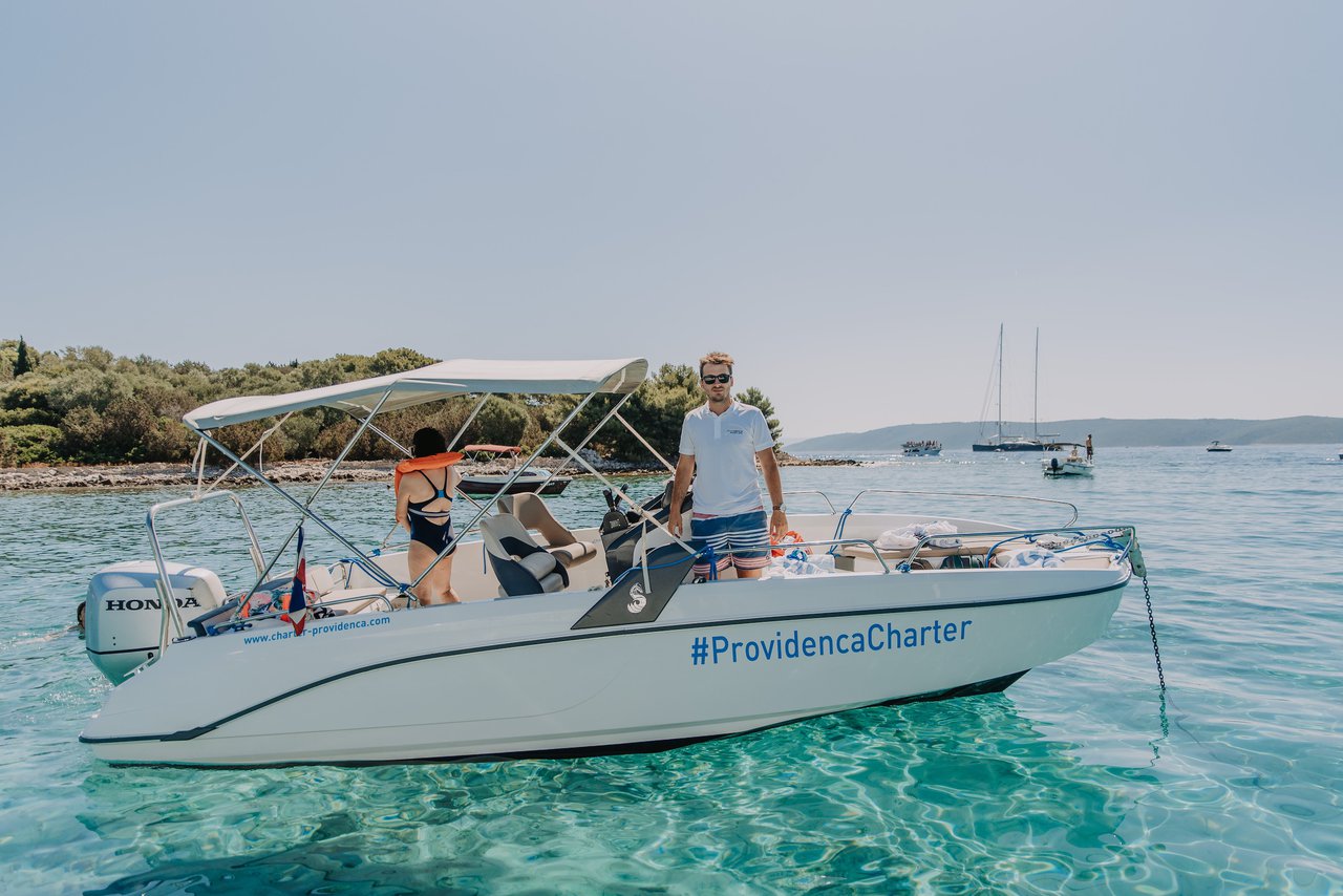 Photo #5 - Beneteau Flyer 6.6 Space Deck (Benetau Flyer 6.6 Space Deck) en Trogir - 29934