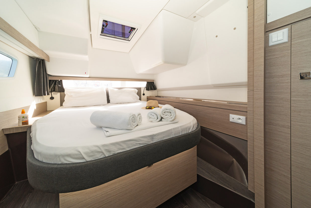 Photo #18 - Fountaine Pajot Lucia 40 - 4 cab. (E.S. II) in Lefkada - 29940