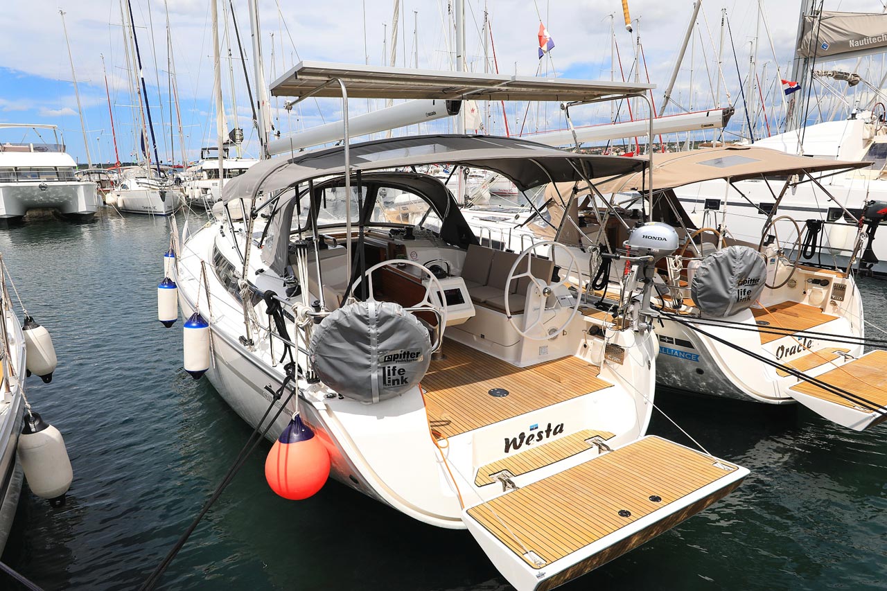 Photo #4 - Bavaria Cruiser 37 - 3 cab. (Westa) en Biograd - 30004