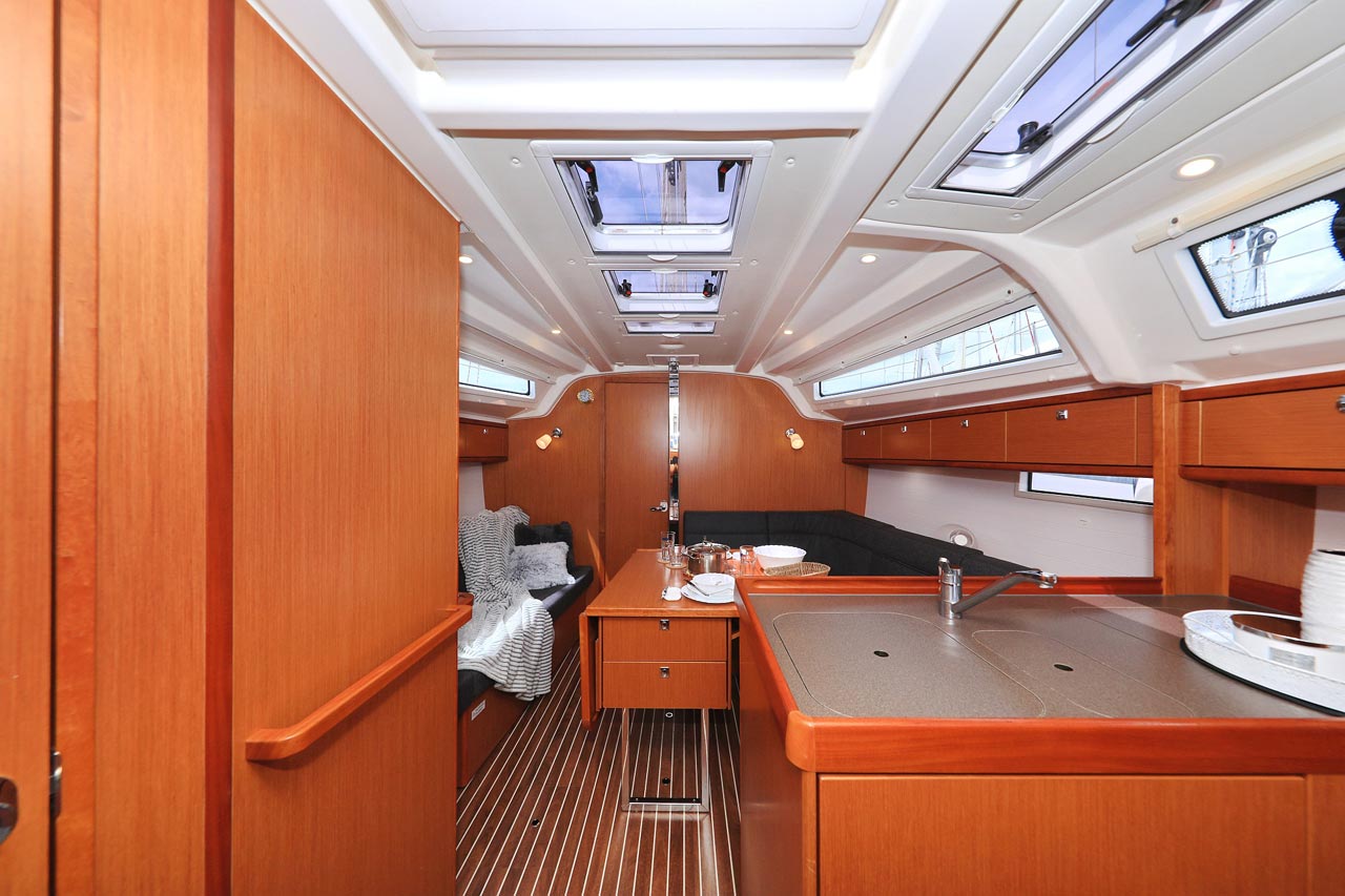Photo #11 - Bavaria Cruiser 37 - 3 cab. (Westa) en Biograd - 30004