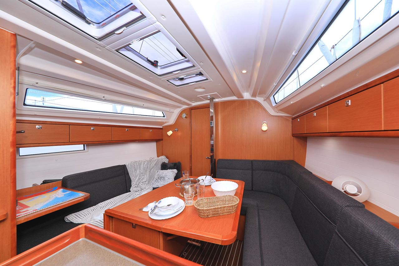 Photo #12 - Bavaria Cruiser 37 - 3 cab. (Westa) en Biograd - 30004