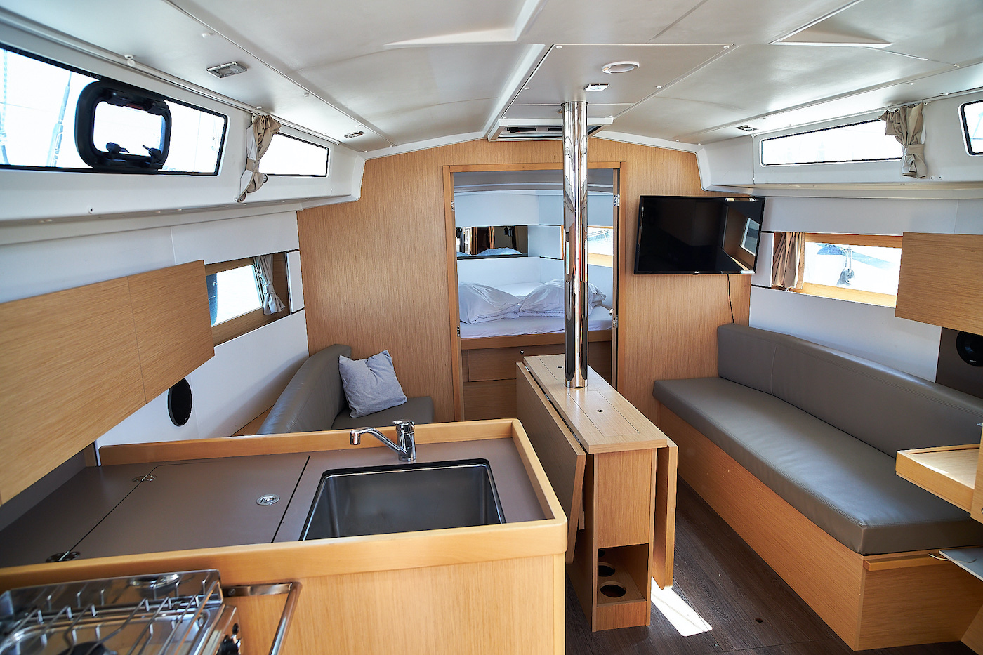 Photo #7 - Oceanis 38.1 (Mici) in Biograd - 30017
