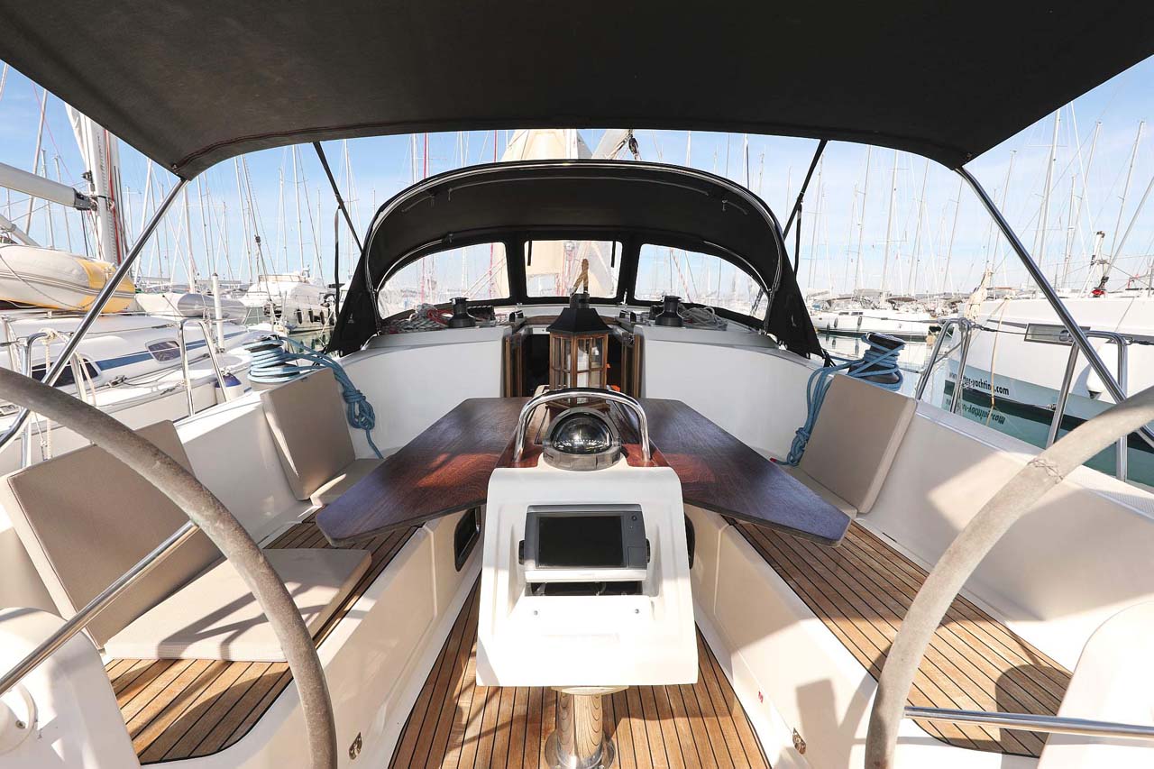 Photo #9 - Bavaria Cruiser 41 - 3 cab. (Kirka) en Biograd - 30022