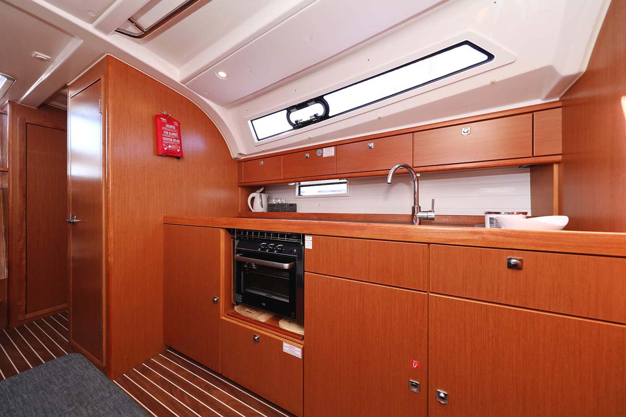 Photo #15 - Bavaria Cruiser 41 - 3 cab. (Kirka) en Biograd - 30022