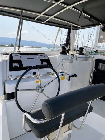 Photo #5 - Lagoon 42 - 4 + 2 cab. (Tethys) in Lefkada - 30039