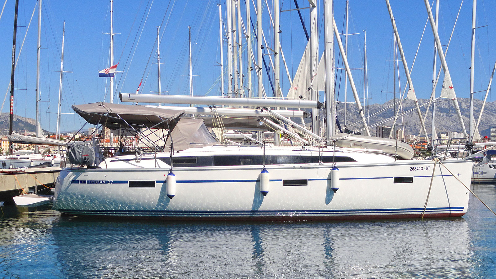 Photo #4 - Bavaria Cruiser 37 - 3 cab. (Merara) in Split - 30042