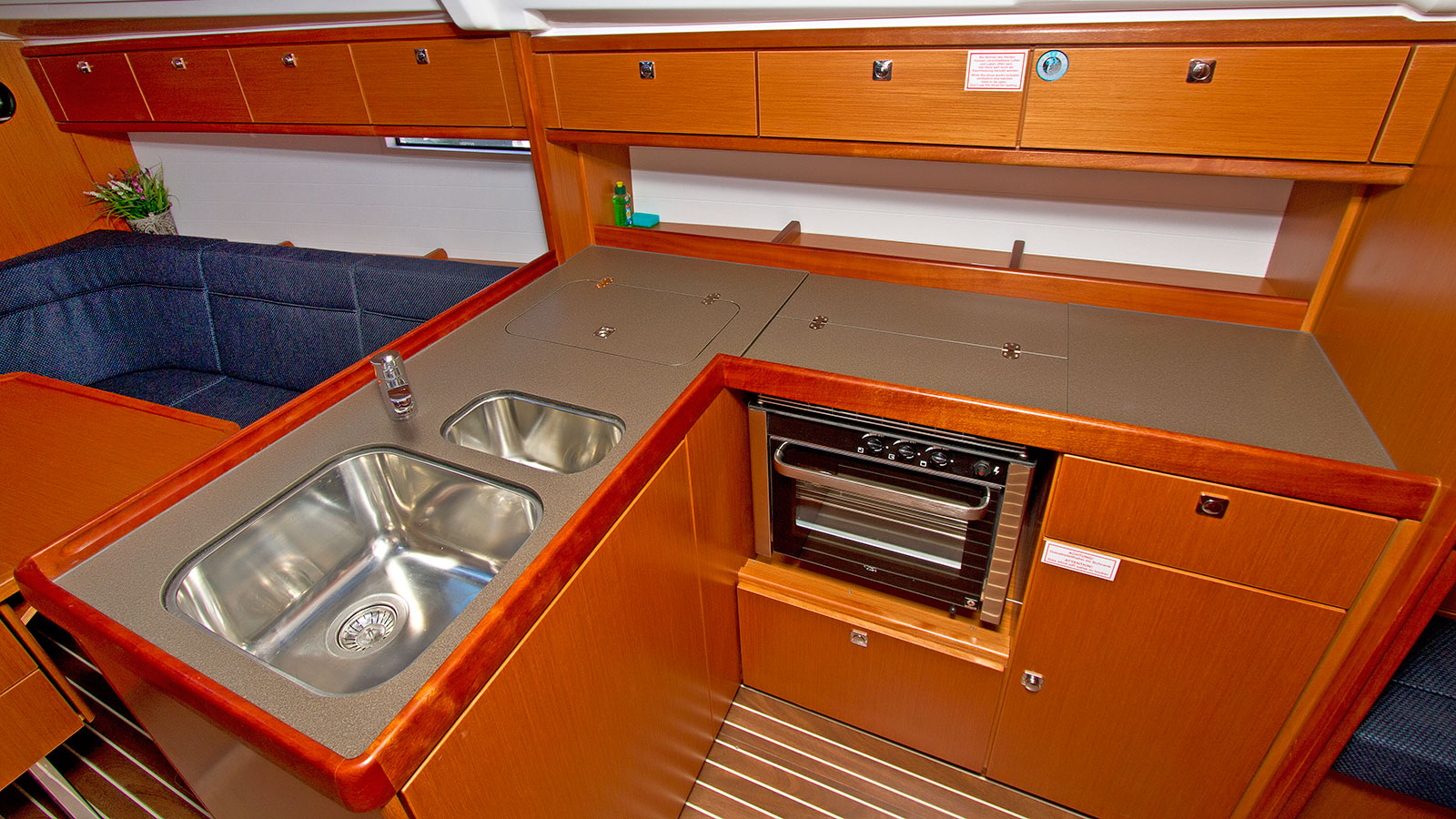 Photo #9 - Bavaria Cruiser 37 - 3 cab. (Merara) in Split - 30042