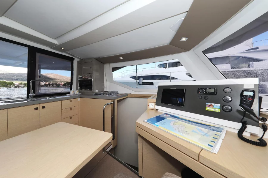 Fountaine Pajot Lucia 40 (Why Not)  - 34