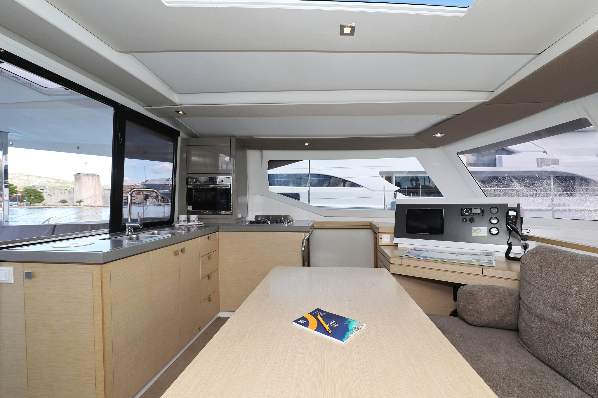 Photo #22 - Fountaine Pajot Lucia 40 - 4 cab. (Why Not) in Trogir - 30047