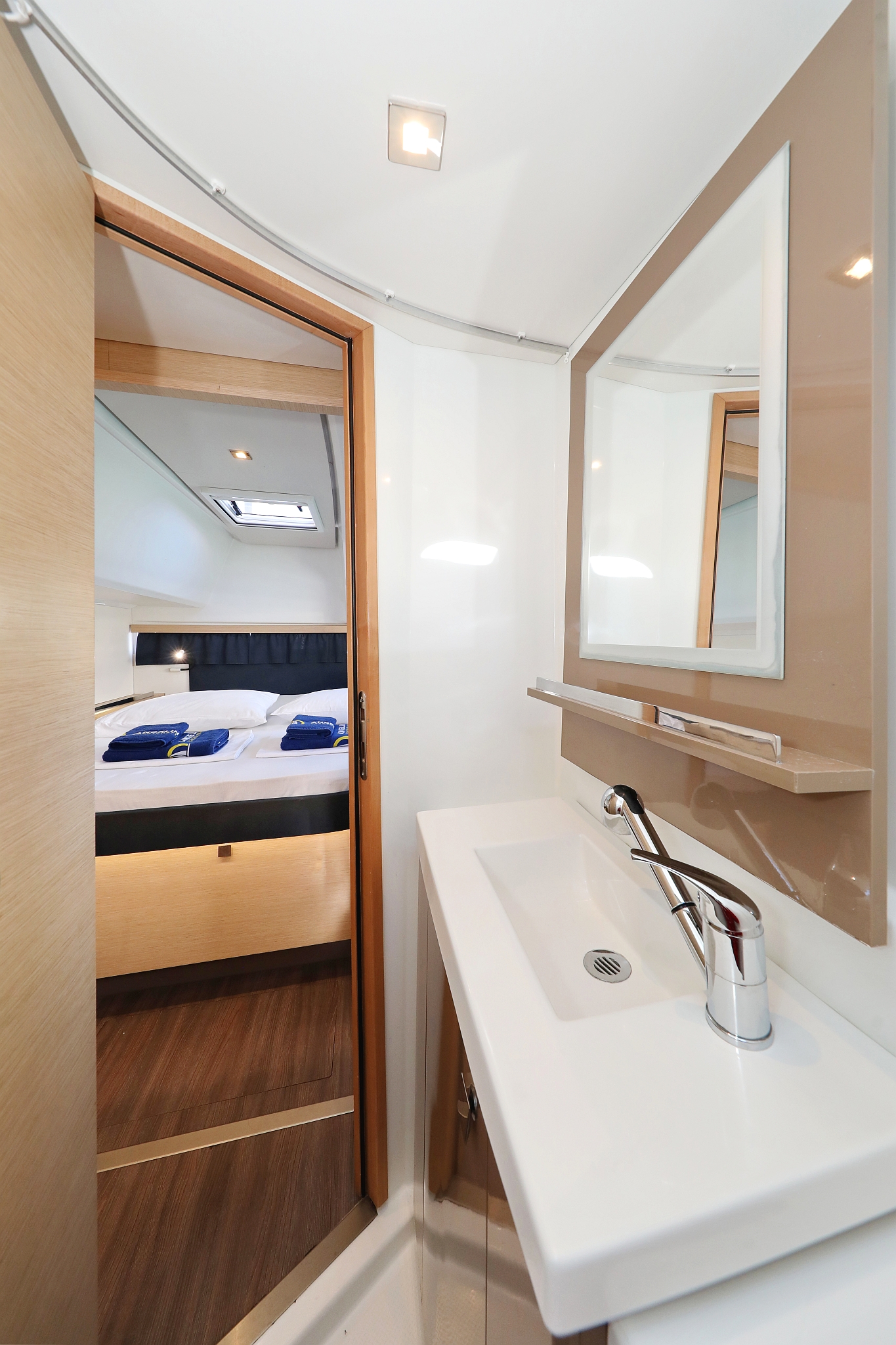 Photo #34 - Fountaine Pajot Lucia 40 - 4 cab. (Why Not) in Trogir - 30047