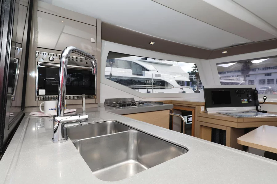 Fountaine Pajot Lucia 40 (Why Not)  - 7