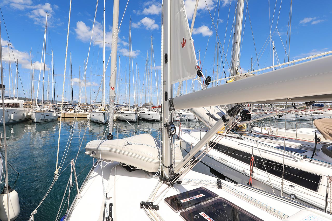 Photo #5 - Bavaria Cruiser 34 (Deneb) in Murter - 30069