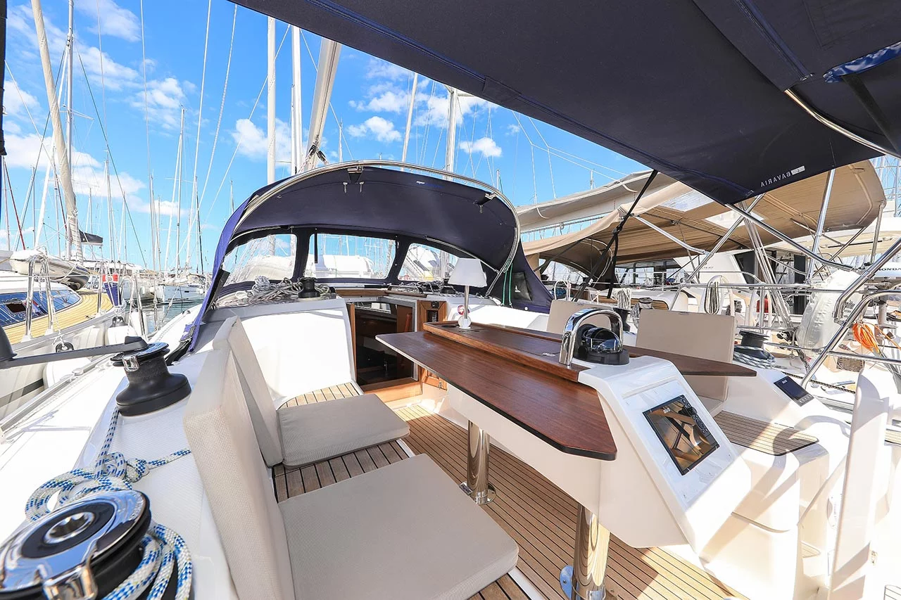 Bavaria Cruiser 34 (Deneb)  - 8