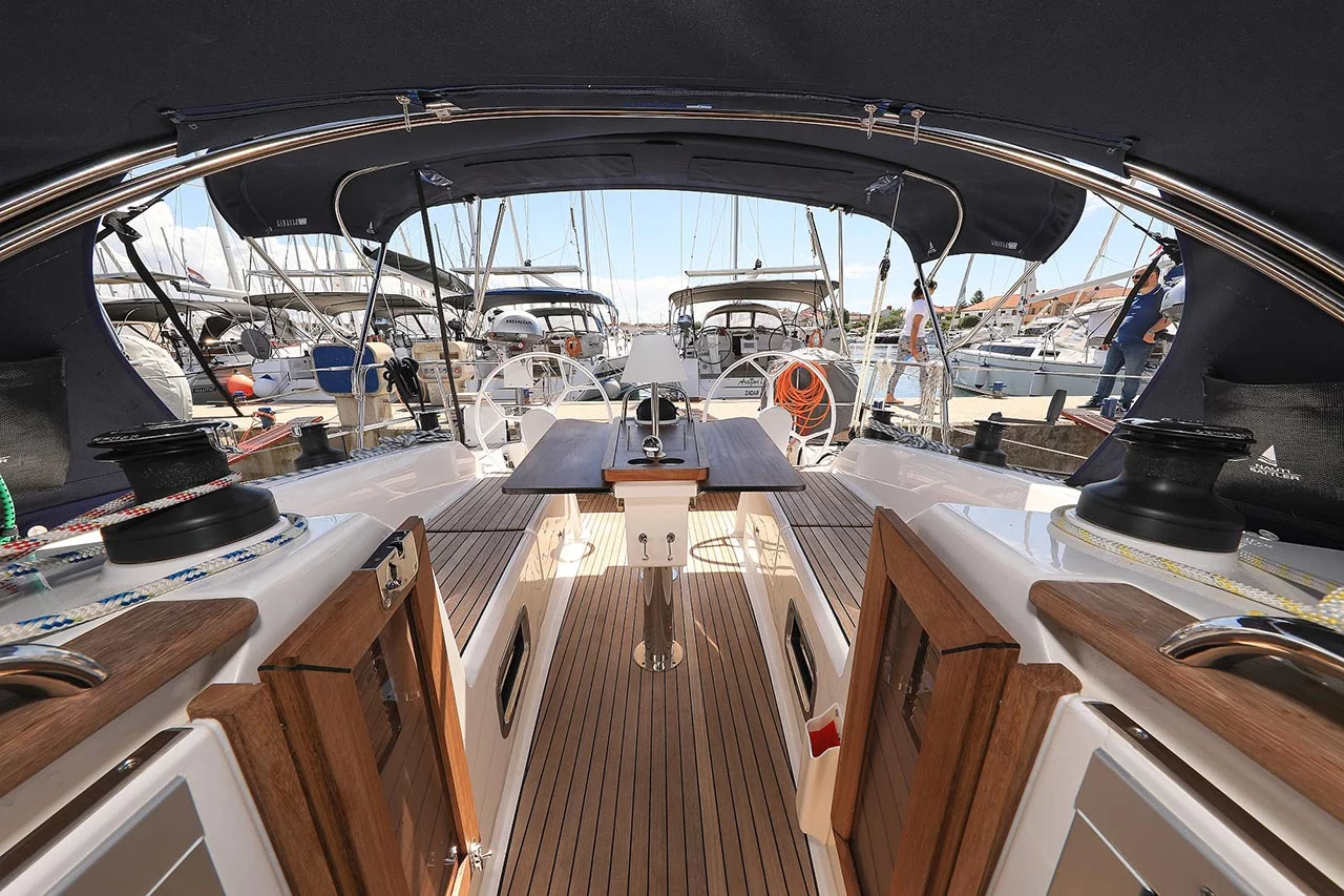 Bavaria Cruiser 34 (Deneb)  - 9
