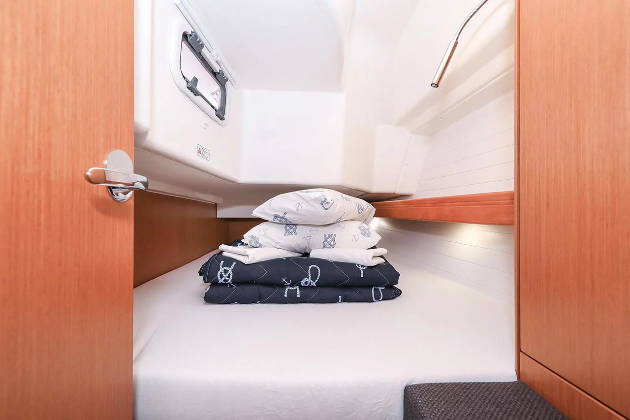 Bavaria Cruiser 34 (Deneb)  - 22