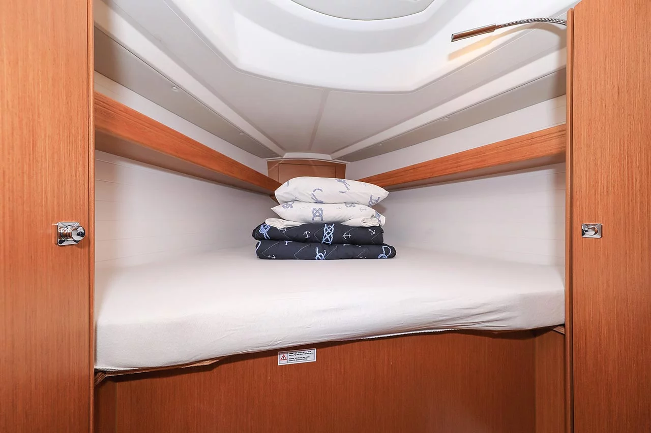 Bavaria Cruiser 34 (Deneb)  - 23