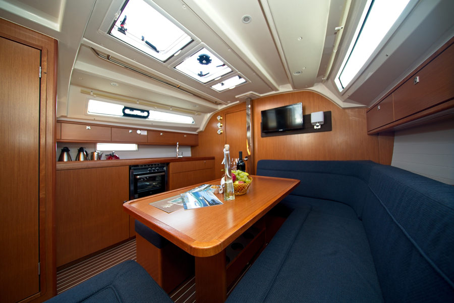 Photo #6 - Bavaria Cruiser 41 - 3 cab. (MH 66) in Murter - 30085