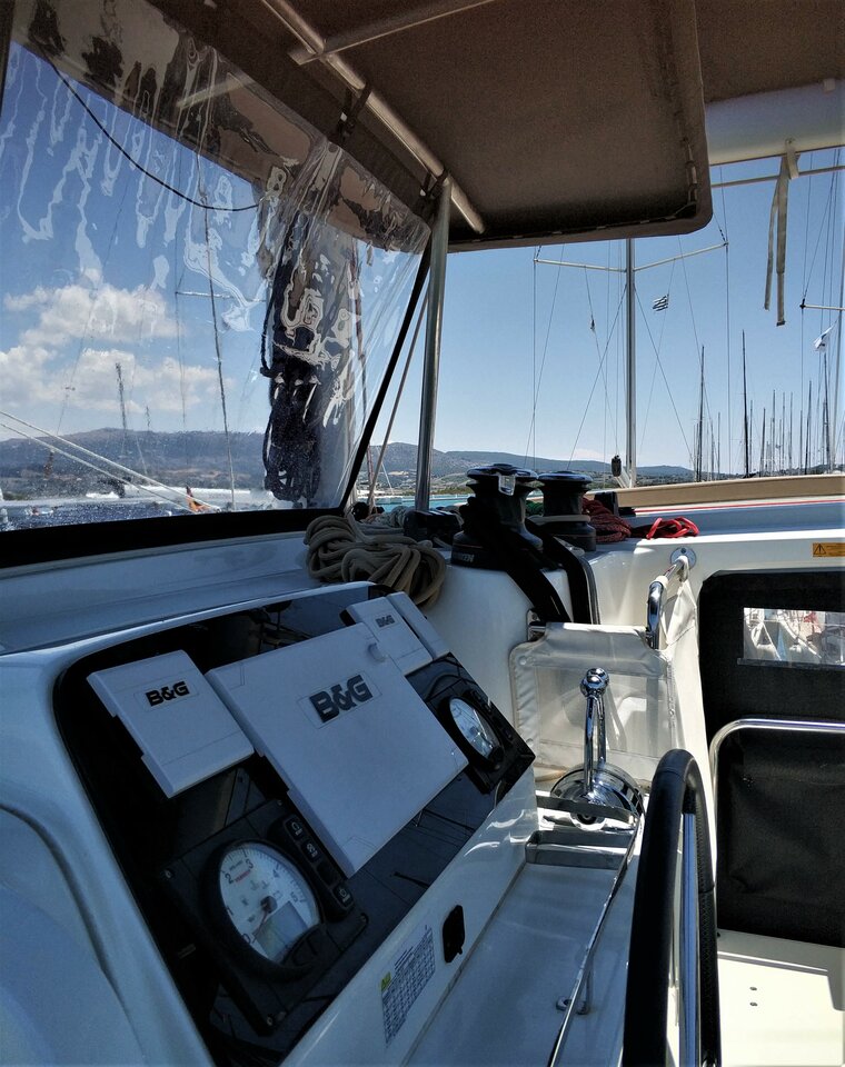 Photo #12 - Lagoon 42 - 4 + 2 cab. (Niki) in Lavrion - 30101