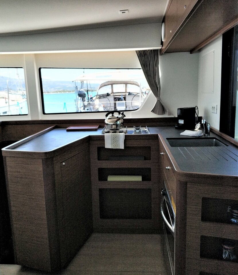 Photo #17 - Lagoon 42 - 4 + 2 cab. (Niki) in Lavrion - 30101