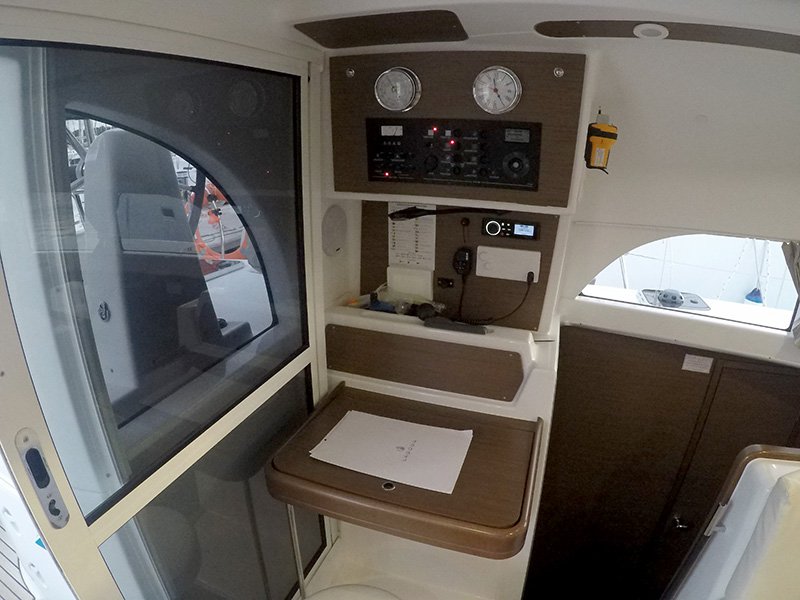 Photo #8 - Lagoon 380 - 4 + 2 cab. (Grey Pearl) in Sibenik - 30111