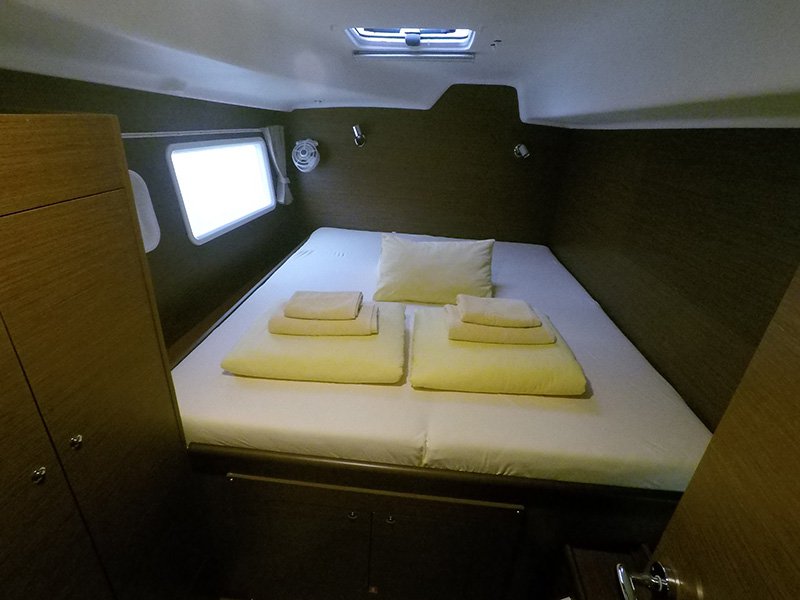 Photo #17 - Lagoon 380 - 4 + 2 cab. (Grey Pearl) in Sibenik - 30111