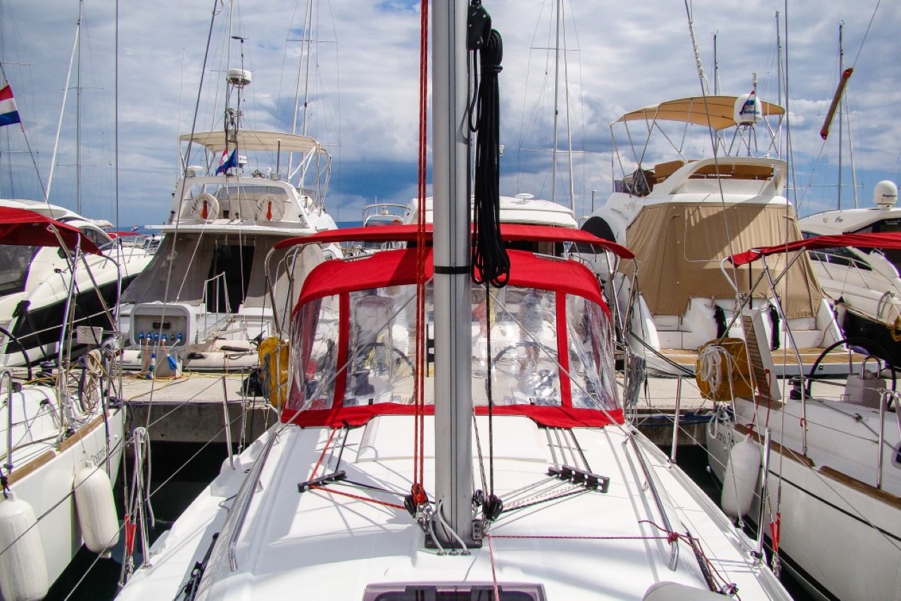 Photo #4 - Oceanis 30.1 (Mobula Zero) in Split - 30124