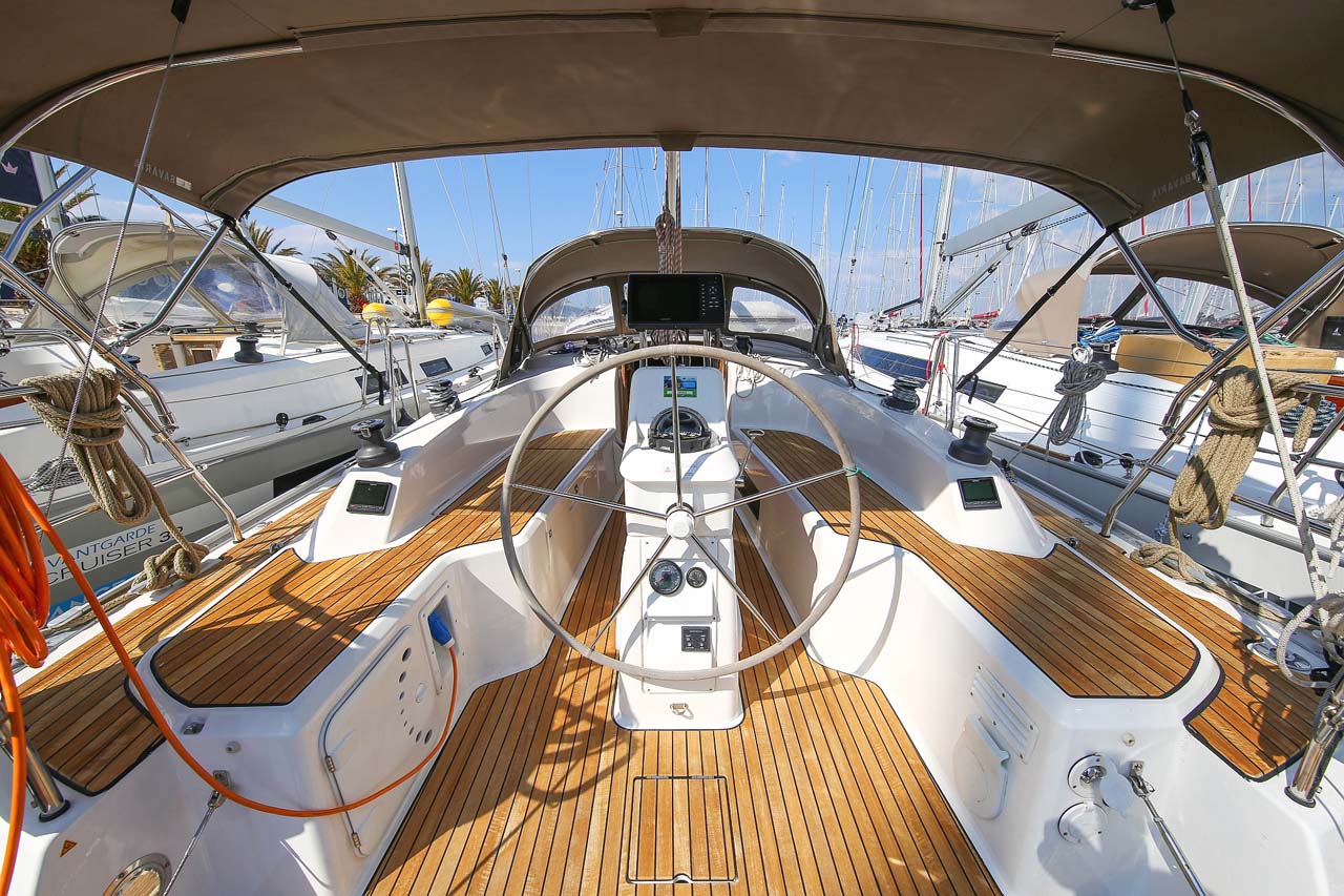 Photo #5 - Bavaria Cruiser 33 (Nemo) in Murter - 30138