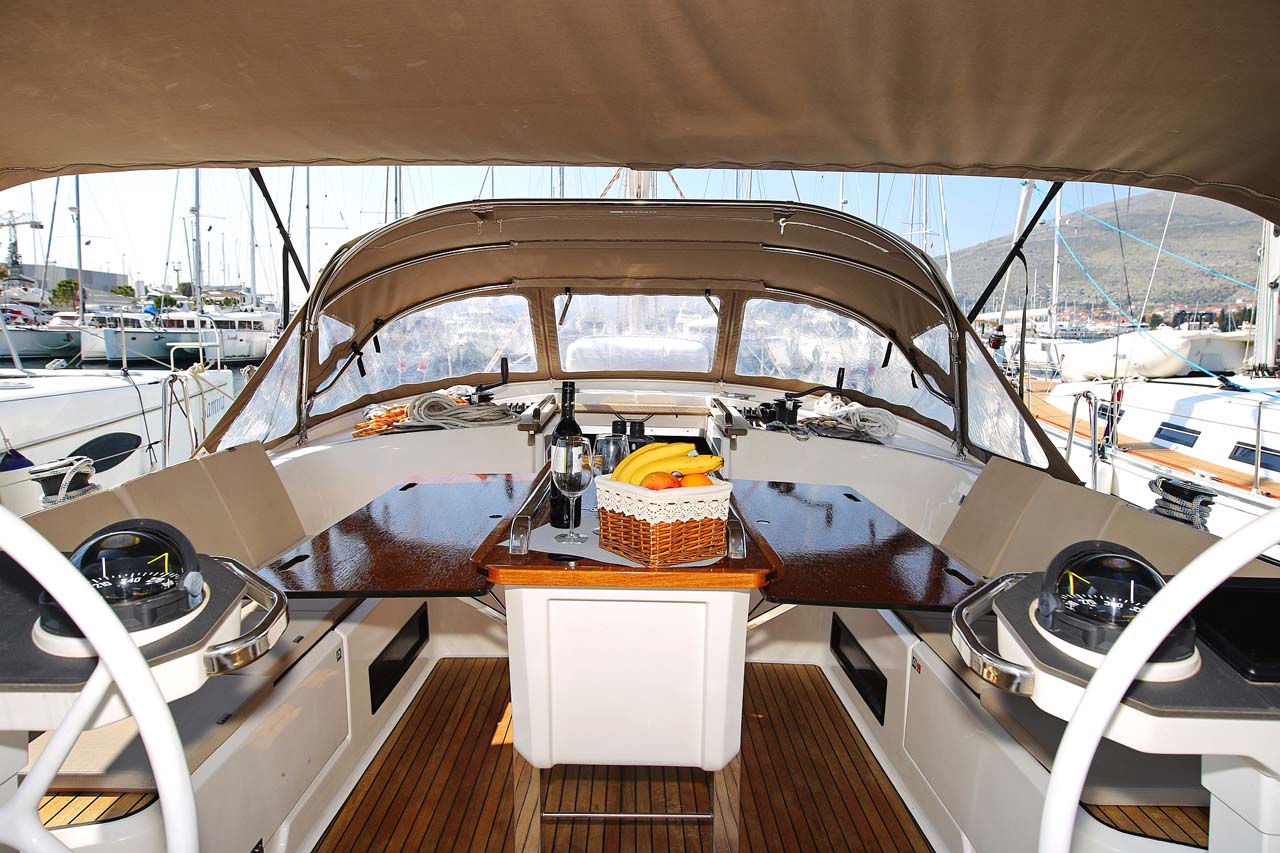 Photo #6 - Bavaria Cruiser 56 - 5 + 1 cab. (El Karinjo) en Trogir - 30145
