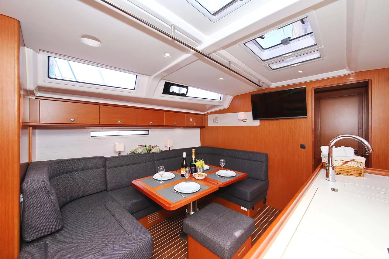 Bavaria Cruiser 56 - 5 + 1 cab. (El Karinjo)  - 11