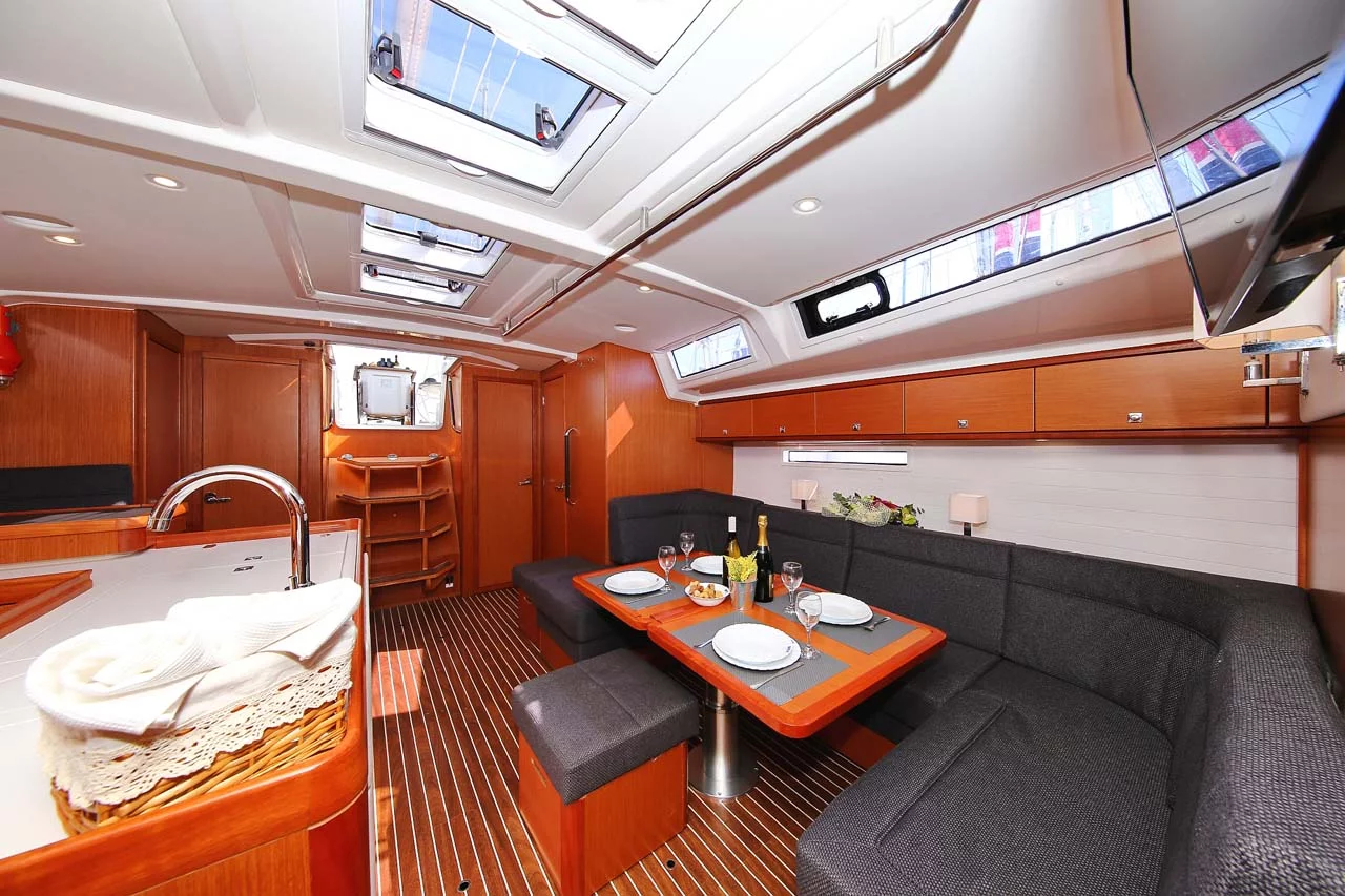 Bavaria Cruiser 56 - 5 + 1 cab. (El Karinjo)  - 13