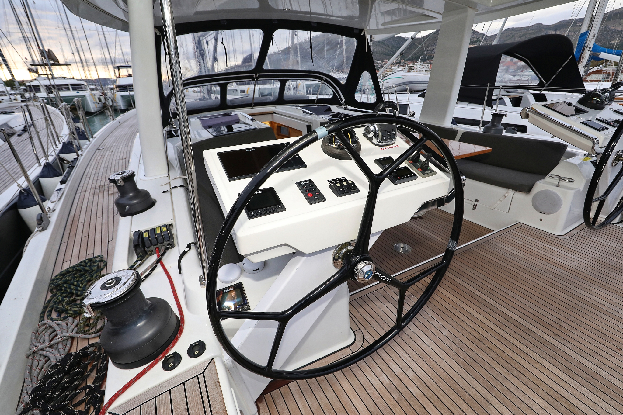Photo #4 - Hanse 588 - 5 + 1 cab. (Jasmine) in Trogir - 30167