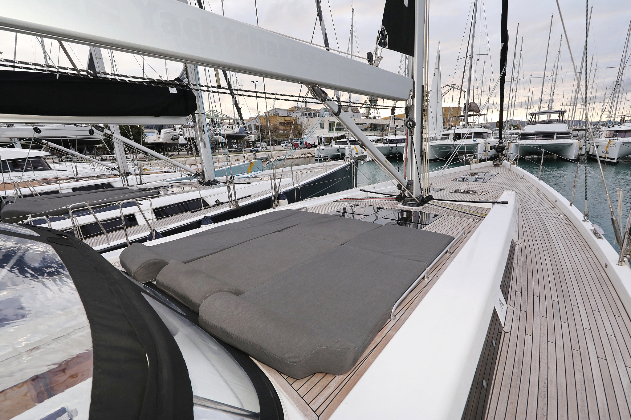 Photo #10 - Hanse 588 - 5 + 1 cab. (Jasmine) in Trogir - 30167