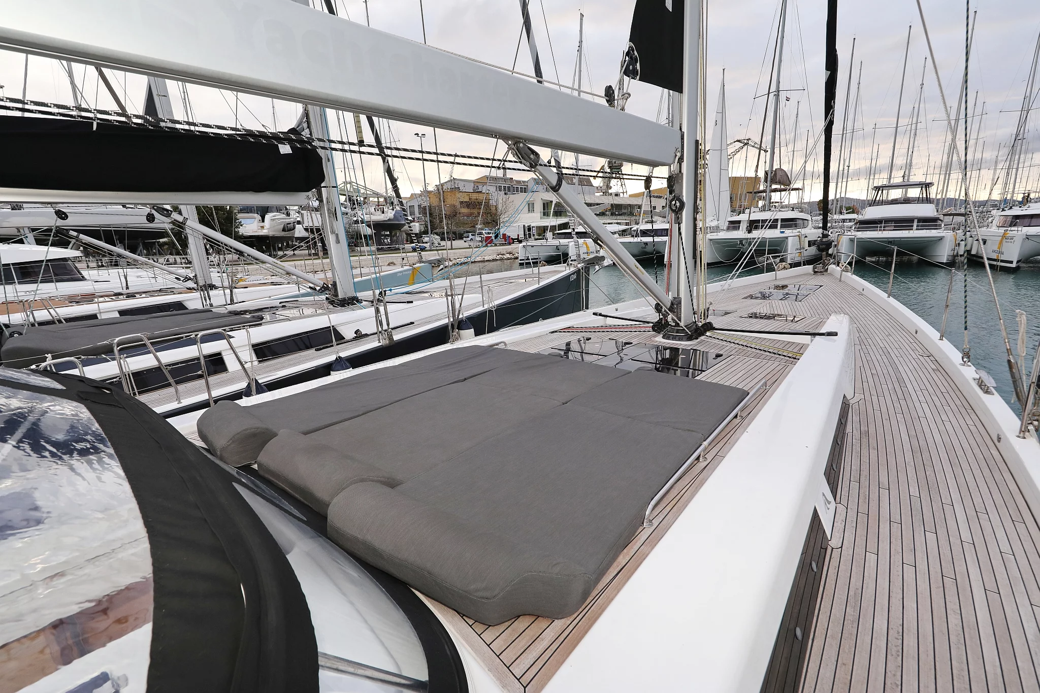 Hanse 588 - 5 + 1 cab. (Jasmine)  - 9