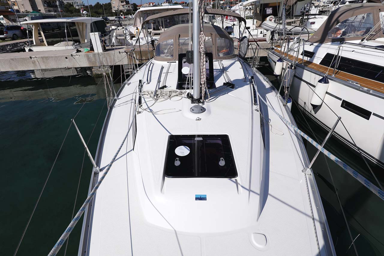 Photo #6 - Bavaria Cruiser 33 (Moja Niska) in Murter - 30178