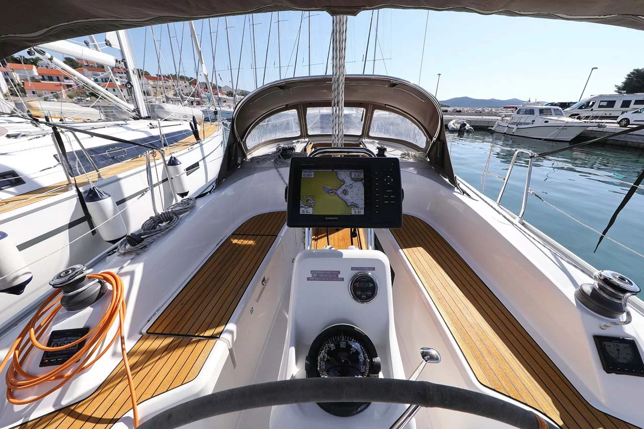 Bavaria Cruiser 33 (Moja Niska)  - 8