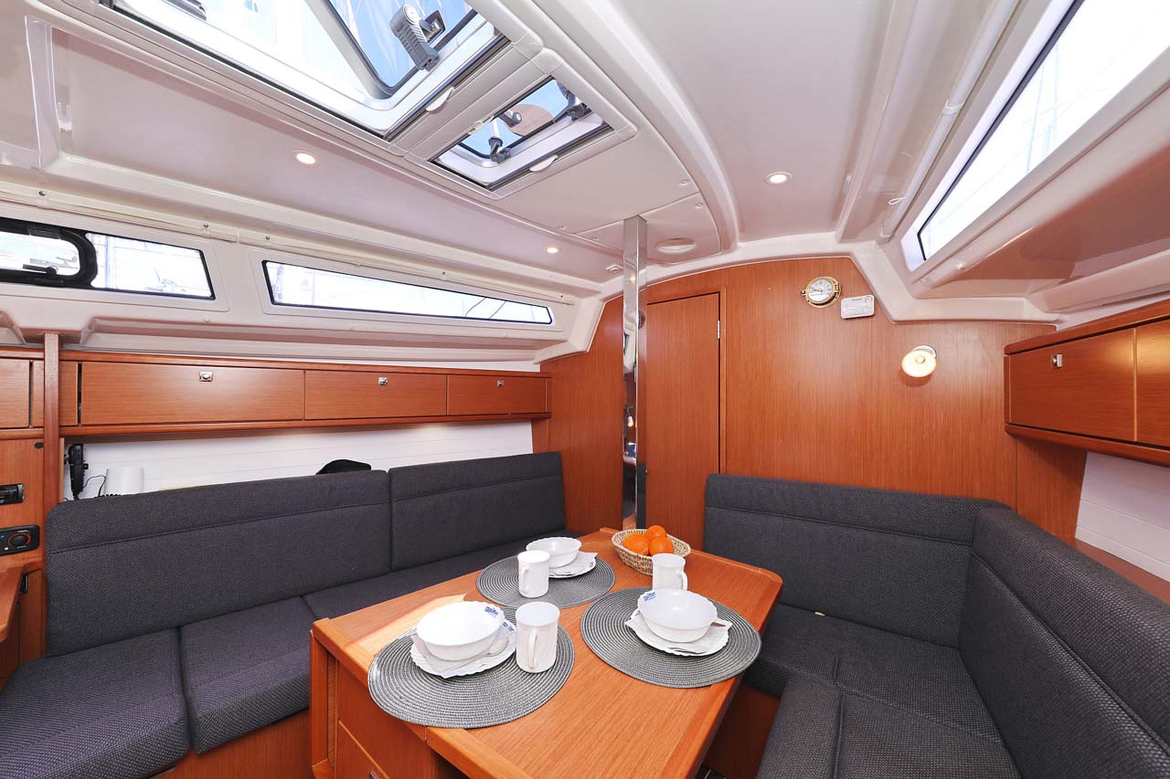 Photo #12 - Bavaria Cruiser 33 (Moja Niska) in Murter - 30178