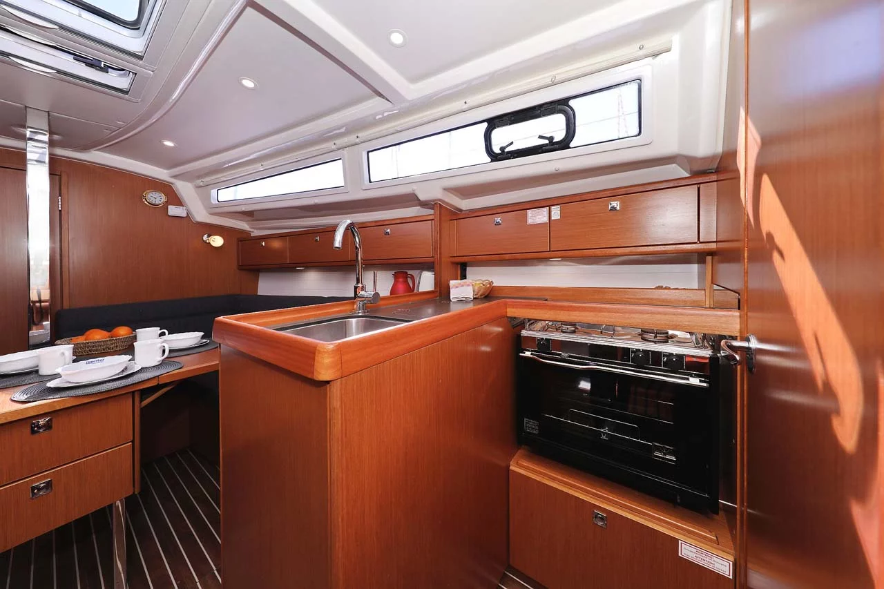 Bavaria Cruiser 33 (Moja Niska)  - 14