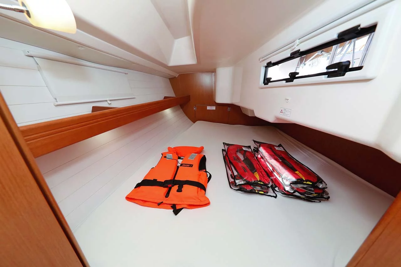 Bavaria Cruiser 33 (Moja Niska)  - 21