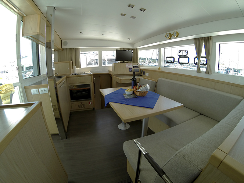 Photo #13 - Lagoon 39 - 4 + 2 cab. (Bob Cat) en Sibenik - 30225