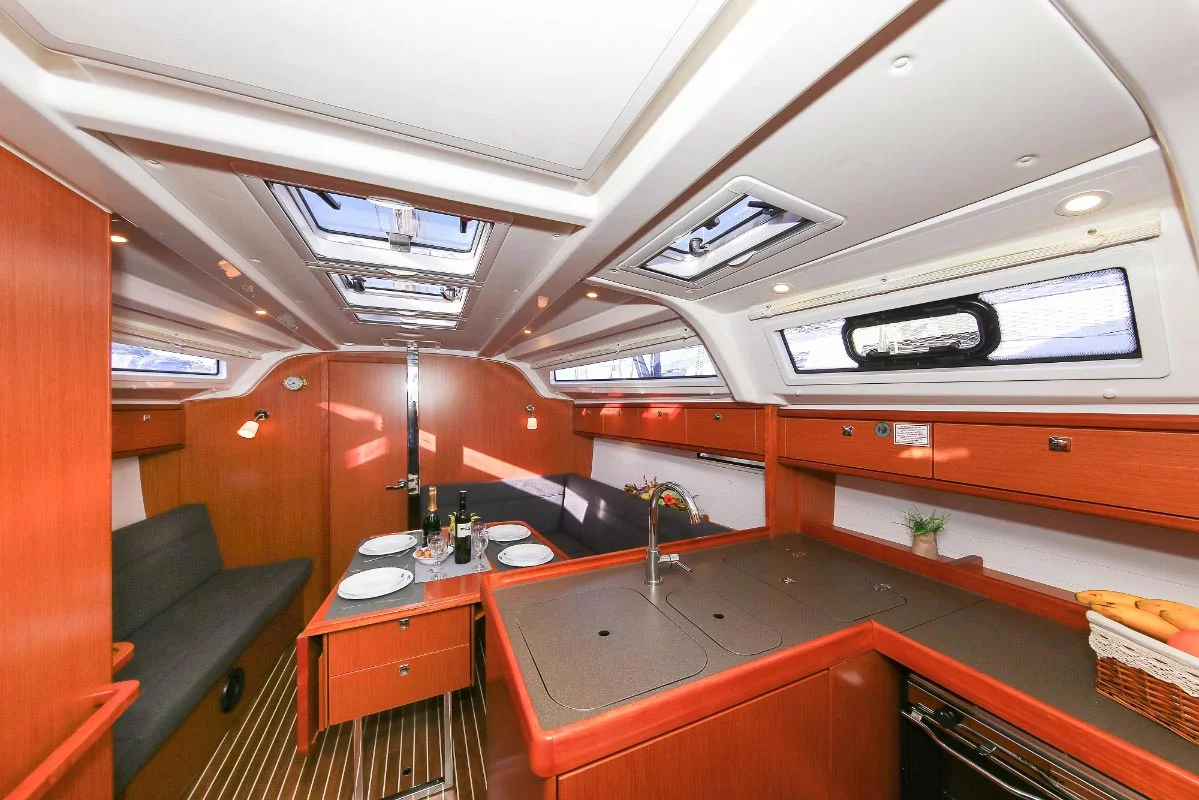 Bavaria Cruiser 37 - 3 cab. (Malo Angeline)  - 11