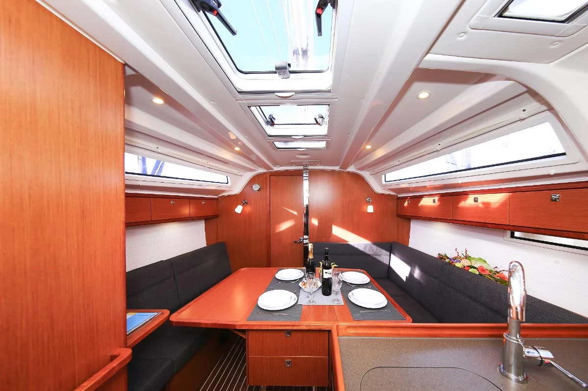 Bavaria Cruiser 37 - 3 cab. (Malo Angeline)  - 12