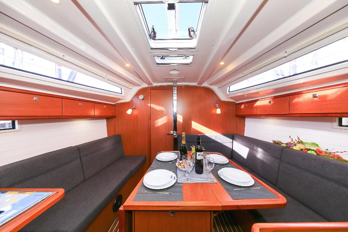 Bavaria Cruiser 37 - 3 cab. (Malo Angeline)  - 13
