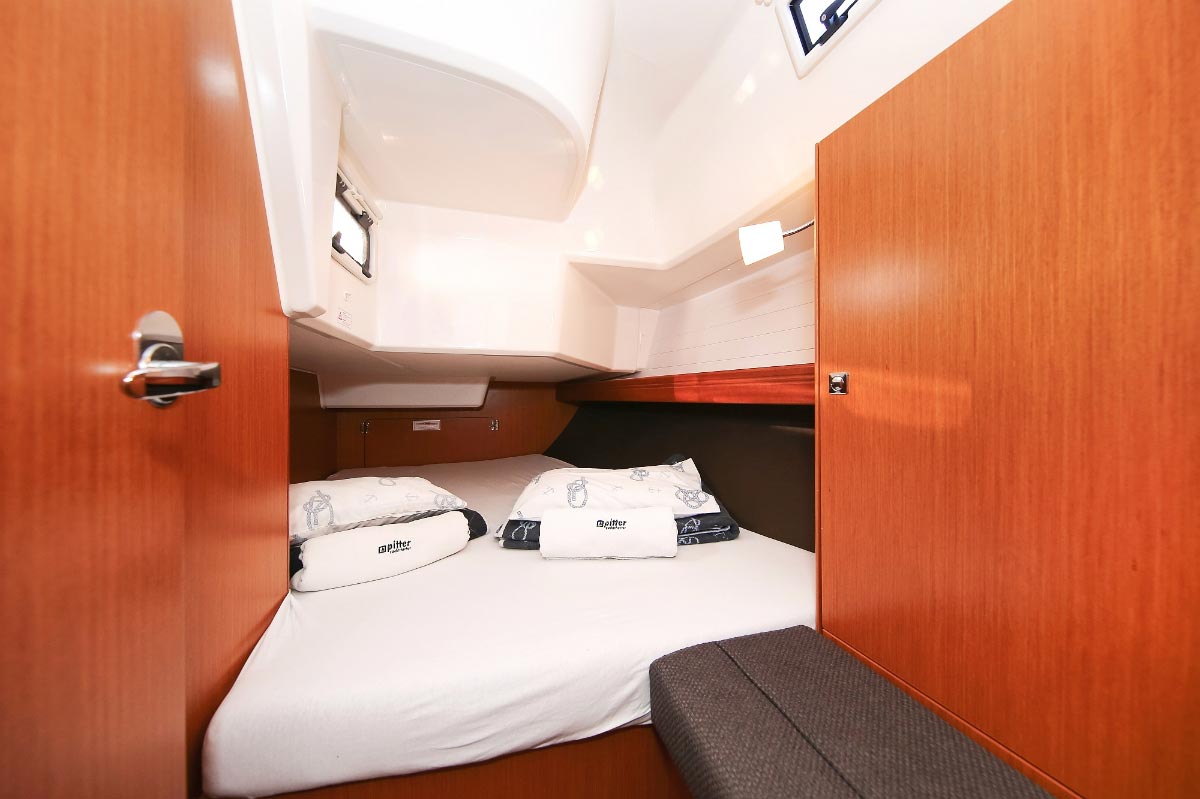 Photo #21 - Bavaria Cruiser 37 - 3 cab. (Malo Angeline) in Krk - 30236