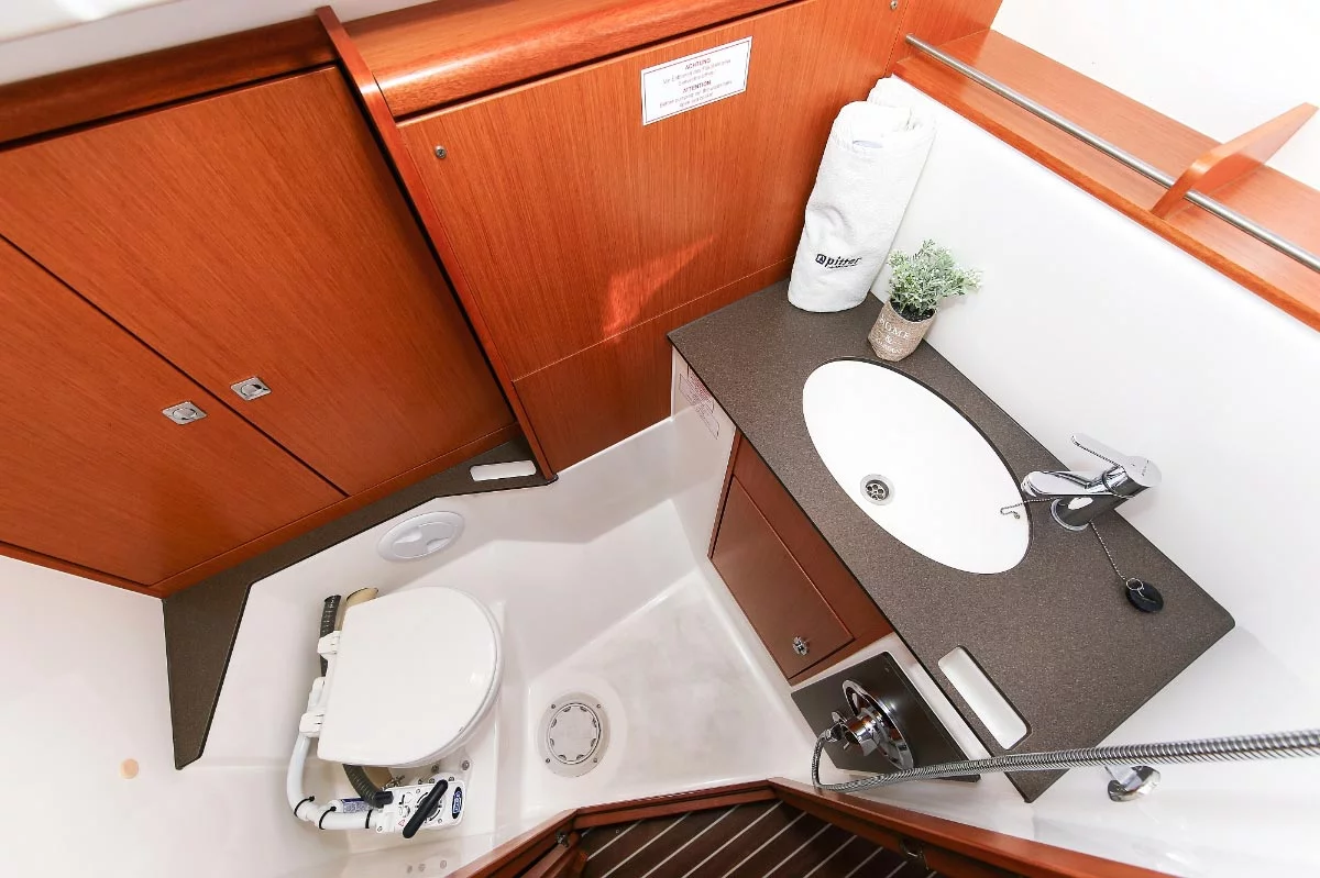 Bavaria Cruiser 37 - 3 cab. (Malo Angeline)  - 23