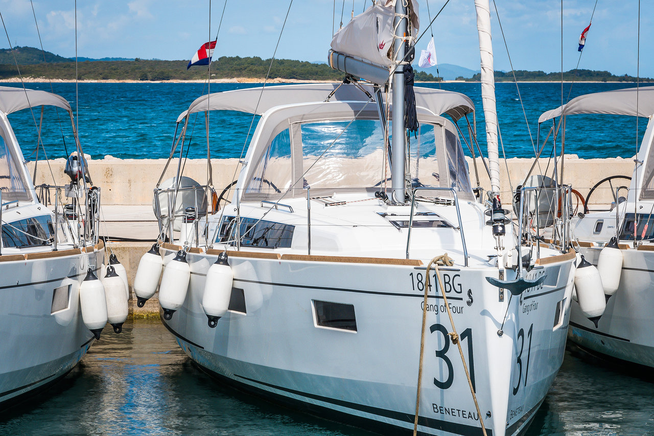 Photo #9 - Oceanis 38.1 (Gang of Four) en Biograd - 30247