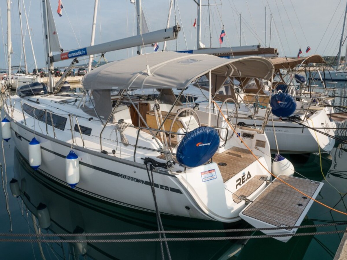 Photo #4 - Bavaria Cruiser 37 - 3 cab. (Rea) in Biograd - 30263