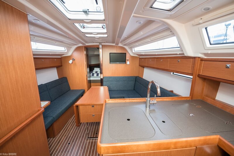 Photo #11 - Bavaria Cruiser 37 - 3 cab. (Rea) in Biograd - 30263